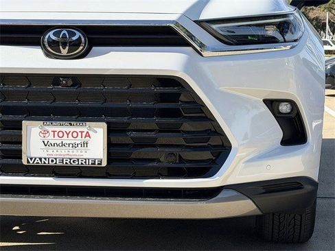 New 2026 Toyota Grand Highlander Limited image 9