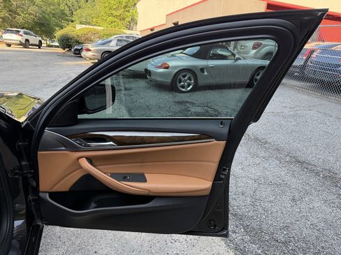 Used 2019 BMW 530i w/ Luxury Package image 37