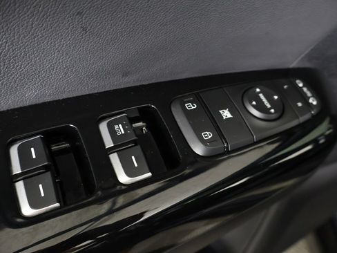 Used 2022 Kia Sportage Nightfall Edition w/ Nighfall AWD Premium Package image 39