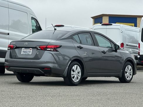 Used 2024 Nissan Versa S FWD image 4
