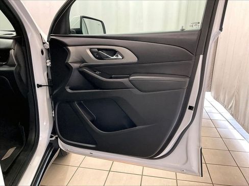 Used 2023 Chevrolet Traverse LT w/ LPO, Floor Liner Package AWD/4WD image 12