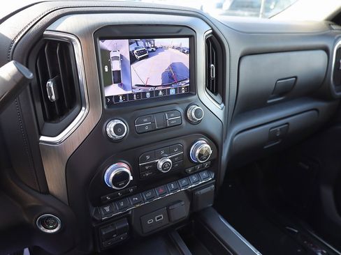 Used 2023 GMC Sierra 3500 Denali w/ Denali Ultimate Package image 15