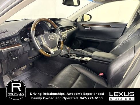 Used 2013 Lexus ES 350 image 4