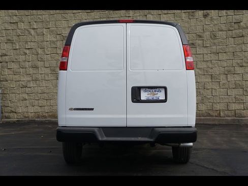 New 2025 Chevrolet Express 2500 Work Van image 18
