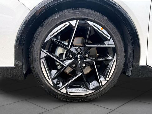 Used 2025 Kia K4 GT-Line w/ GT-Line Premium Package FWD image 11