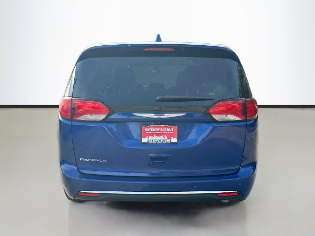 Used 2019 Chrysler Pacifica Touring Plus w/ Tire & Wheel Group FWD image 6