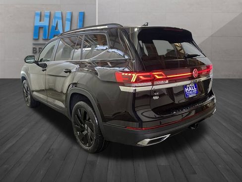 New 2026 Volkswagen Atlas SE image 3