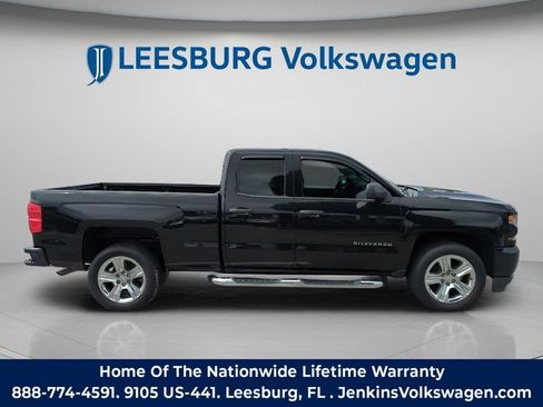 Used 2017 Chevrolet Silverado 1500 Custom w/ Custom Convenience Package image 3