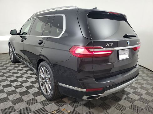 Used 2022 BMW X7 xDrive40i w/ Premium Package AWD/4WD image 4