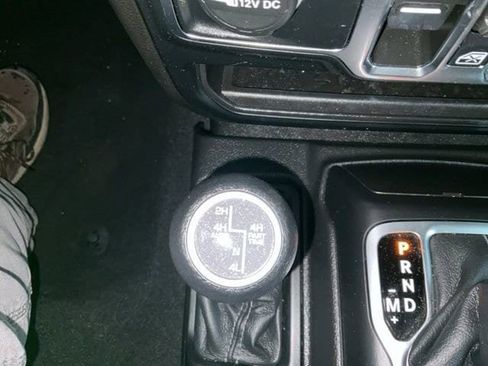 Used 2024 Jeep Wrangler Unlimited w/ Convenience Group AWD/4WD image 27