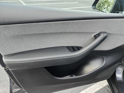 Used 2026 Tesla Model Y AWD image 23