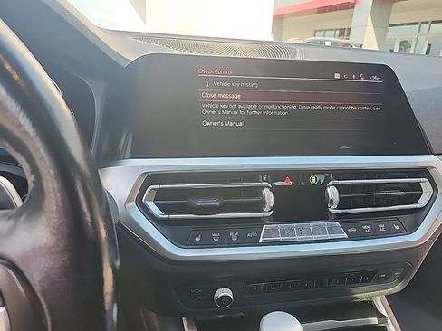 Used 2019 BMW 330i Sedan RWD image 3