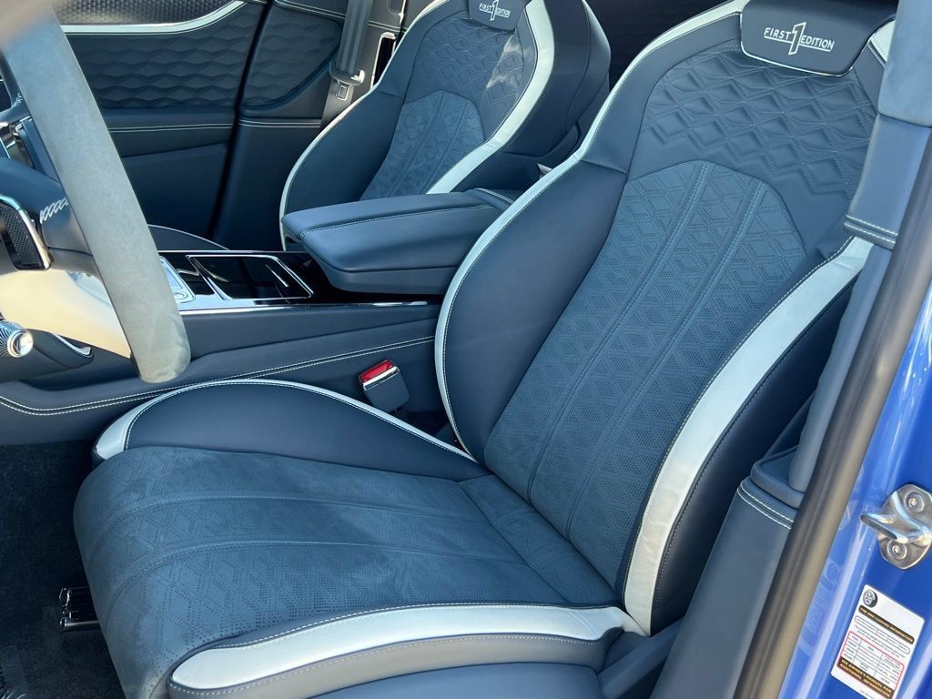 Certified 2025 Bentley Flying Spur Plug-In Hybrid w/ First Edition Specification AWD/4WD image 18