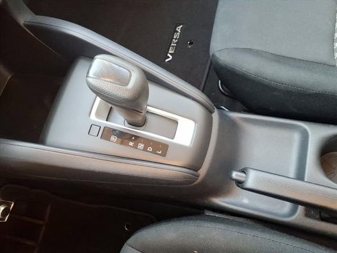 Used 2022 Nissan Versa S FWD image 27