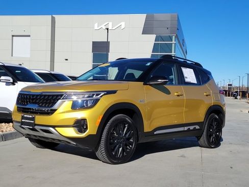 Certified 2022 Kia Seltos Nightfall Edition image 1