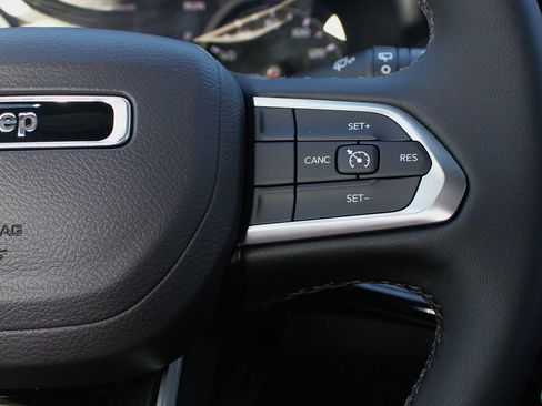 New 2026 Jeep Compass Latitude image 20