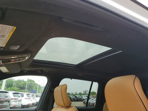 New 2025 Jeep Grand Cherokee Summit image 18