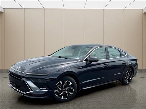 Used 2024 Hyundai Sonata SEL FWD image 1