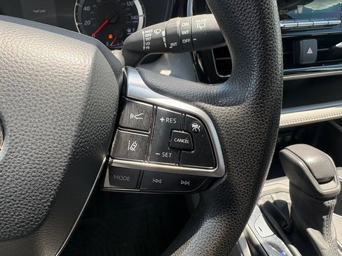 Used 2020 Toyota Highlander L AWD/4WD image 27