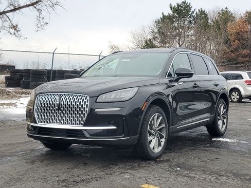 New 2026 Lincoln Corsair Premiere image 2