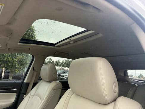 Used 2020 Buick Enclave Premium w/ Sun and Sites Package FWD image 22
