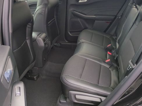 New 2026 Ford Escape SE image 17