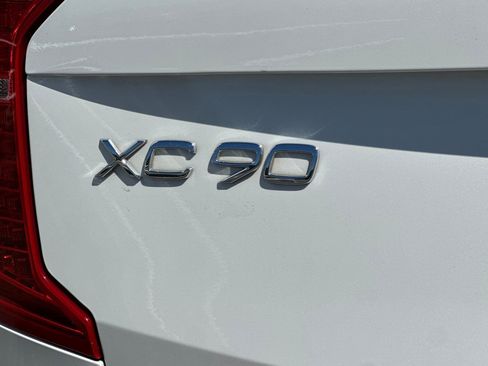 Used 2023 Volvo XC90 T8 Ultimate w/ Protection Package Premier image 12