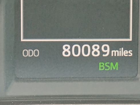 Used 2018 Toyota RAV4 Limited image 14