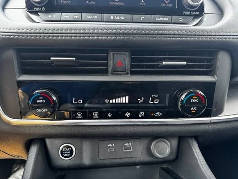 Used 2023 Nissan Rogue SV AWD/4WD image 25