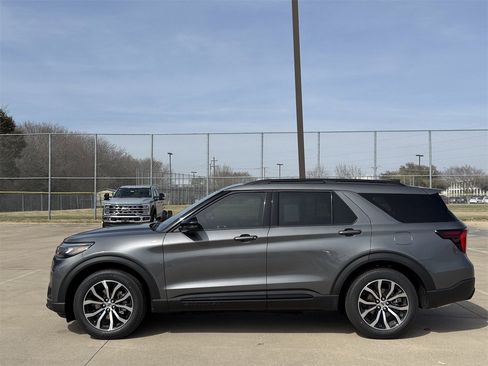 New 2026 Ford Explorer ST-Line image 26