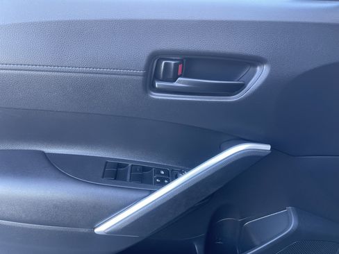 Used 2022 Toyota Corolla Cross LE image 14