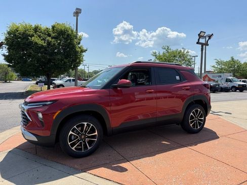 New 2026 Chevrolet TrailBlazer LT FWD image 3