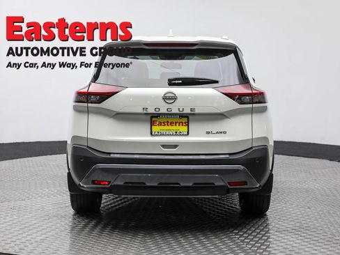 Used 2023 Nissan Rogue SL w/ SL Premium Package image 6