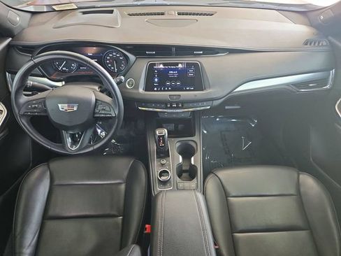 Used 2019 Cadillac XT4 Premium Luxury w/ Technology Package FWD image 24