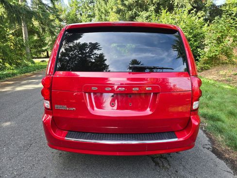 Used 2014 Dodge Grand Caravan SE w/ Quick Order Package 29E SE image 4