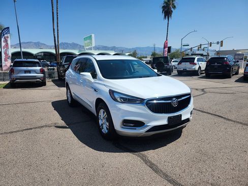 Used 2020 Buick Enclave Essence w/ Sound and Sites Package FWD image 9