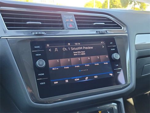 Used 2023 Volkswagen Tiguan SE image 17