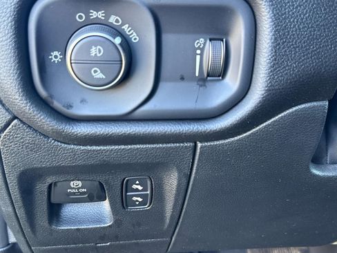 Used 2024 RAM 1500 Big Horn image 27