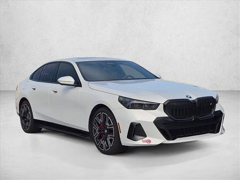 Used 2024 BMW i5 eDrive40i w/ M Sport Package RWD image 3