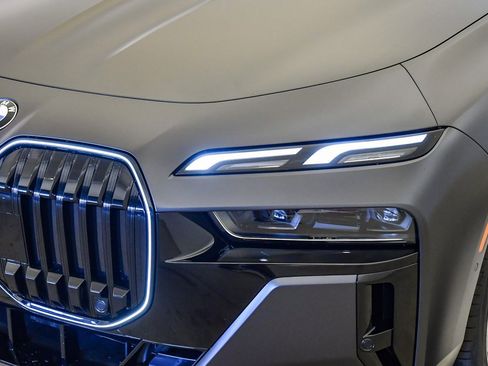 New 2026 BMW 740i w/ Premium Package image 9