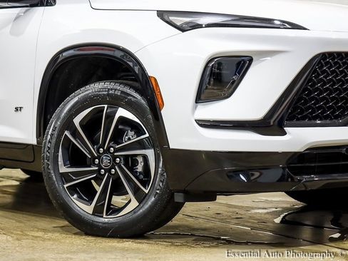 New 2025 Buick Enclave Sport Touring w/ LPO, Floor Liner Package image 3