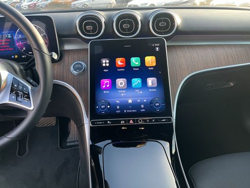 Used 2025 Mercedes-Benz C 300 Sedan image 31