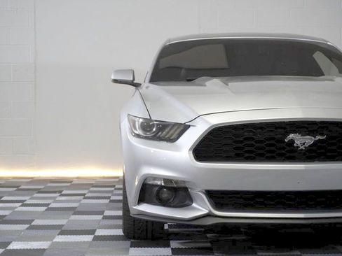 Used 2017 Ford Mustang Premium image 28