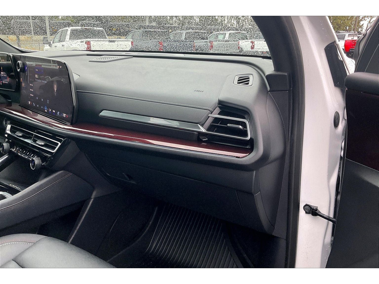 Used 2025 Chevrolet Traverse Z71 w/ Enhanced Driving Package AWD/4WD image 18