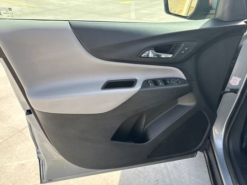 Used 2023 Chevrolet Equinox LT image 10