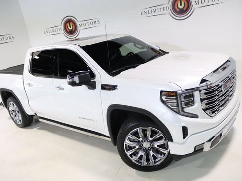 Used 2022 GMC Sierra 1500 Denali w/ Denali Reserve Package image 7