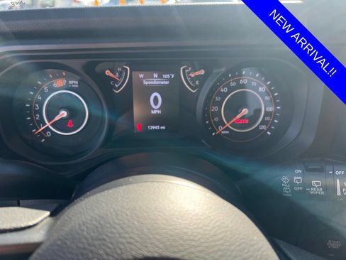 Used 2024 Jeep Wrangler Unlimited Sport AWD/4WD image 8