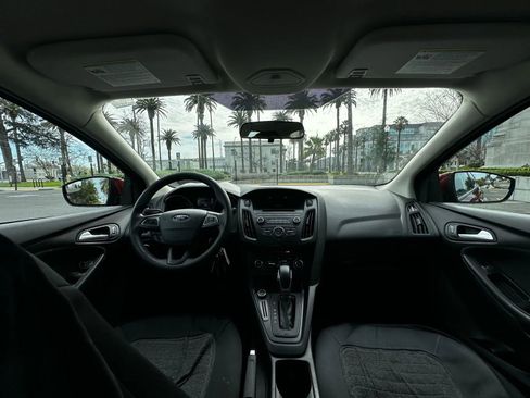 Used 2017 Ford Focus SE image 10
