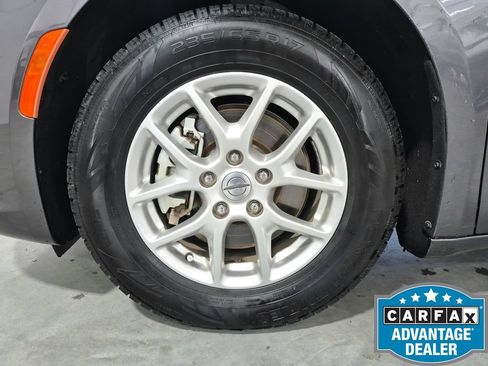 Used 2023 Chrysler Pacifica Touring-L FWD image 10