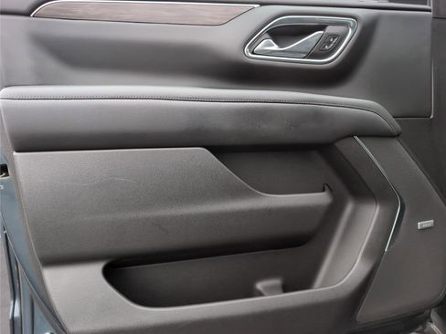 Used 2021 Chevrolet Tahoe Z71 w/ Rear Media and Nav Package image 15